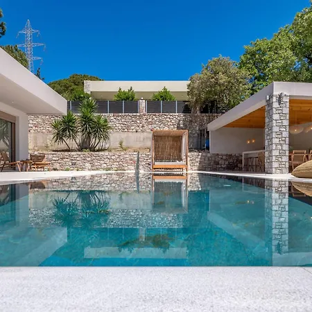 Emerald Estate By Interhome Nyaraló
