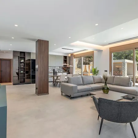 Emerald Estate By Interhome Nyaraló *
